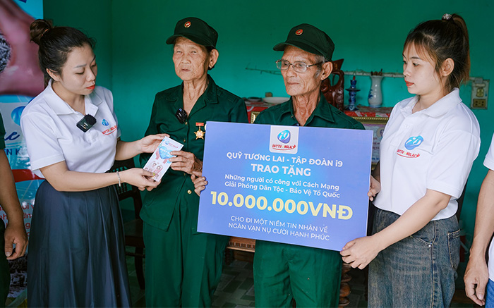 Hình ảnh minh họa dịch vụ hỗ trợ khách hàng 24/7 của 79 king